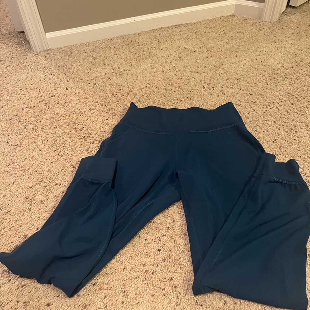 Lululemon Teal Leggings with Pockets